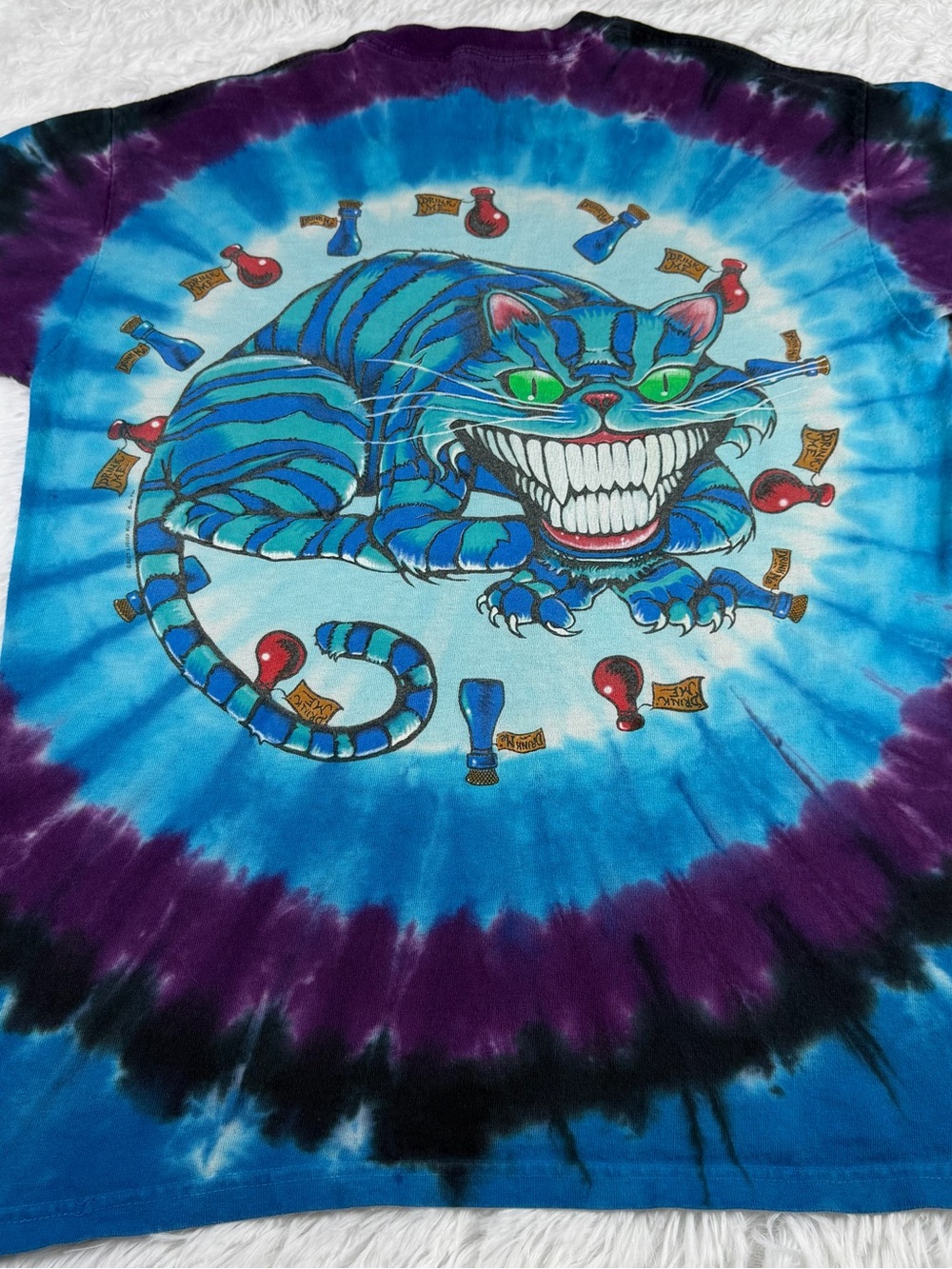 Liquid Blue Blue & Purple Tie-Dye Magician Graphic Tee Alice in Wonderland 2003 - Picture 9 of 11